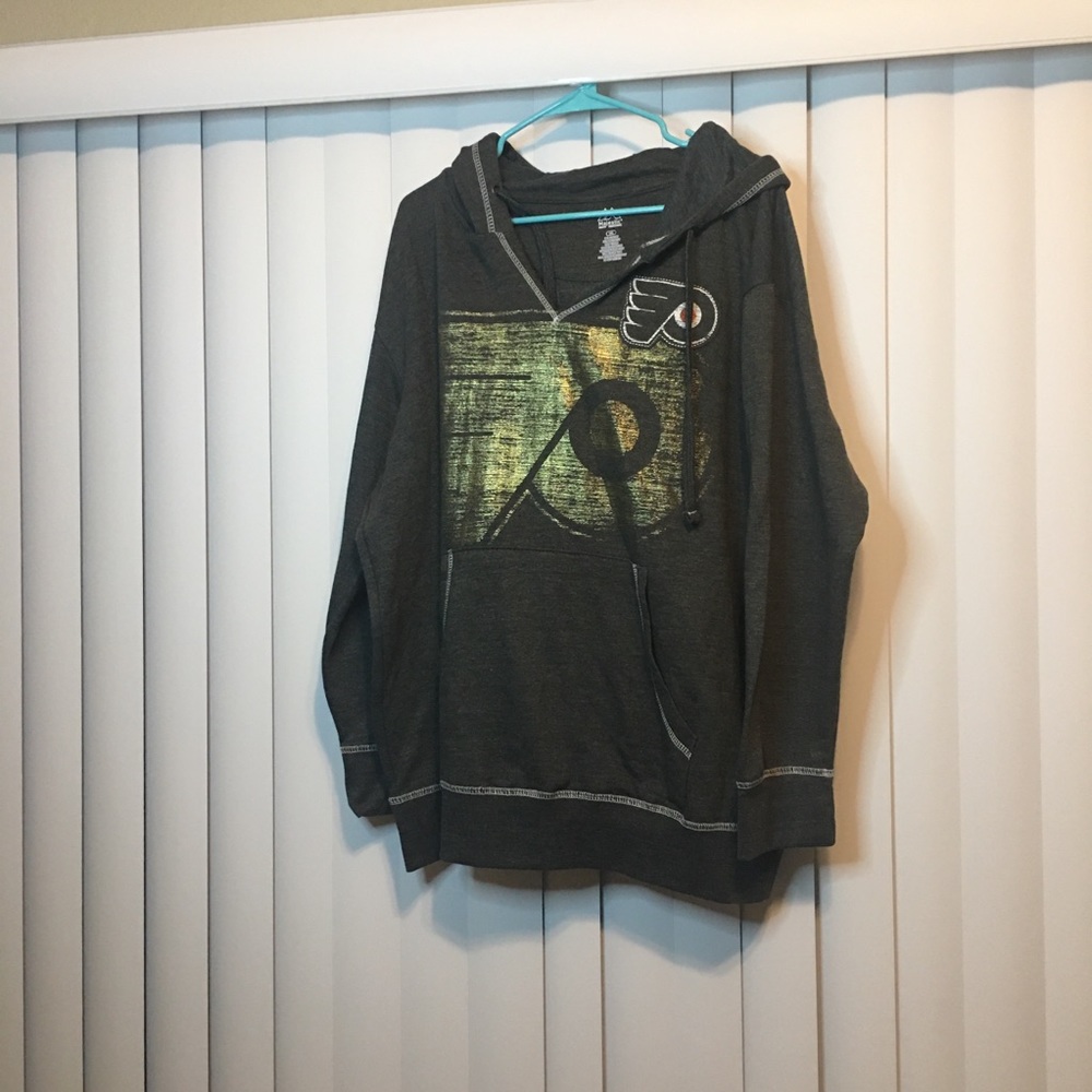 Men’s size 2 XL Philadelphia Flyers sweatshirt NWOT